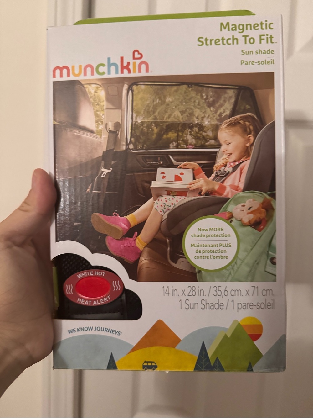 NEW! Munchkin window shade, magnetic